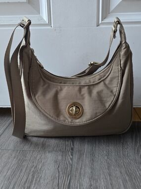 Baggallini Tan Nylon Crossbody Bag Lightweight Travel Purse Organizer
